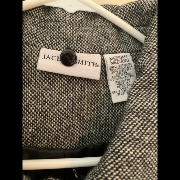 Jaclyn Smith coat - Picture 3 of 5